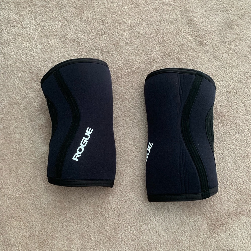 Small Rogue Knee Sleeves